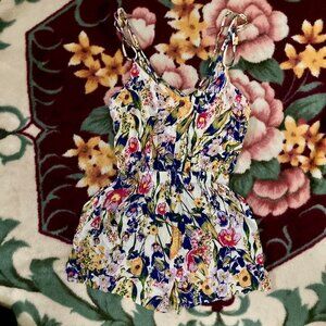 Small floral romper , cross back , elastic waist, early 2000’s clothing, flower